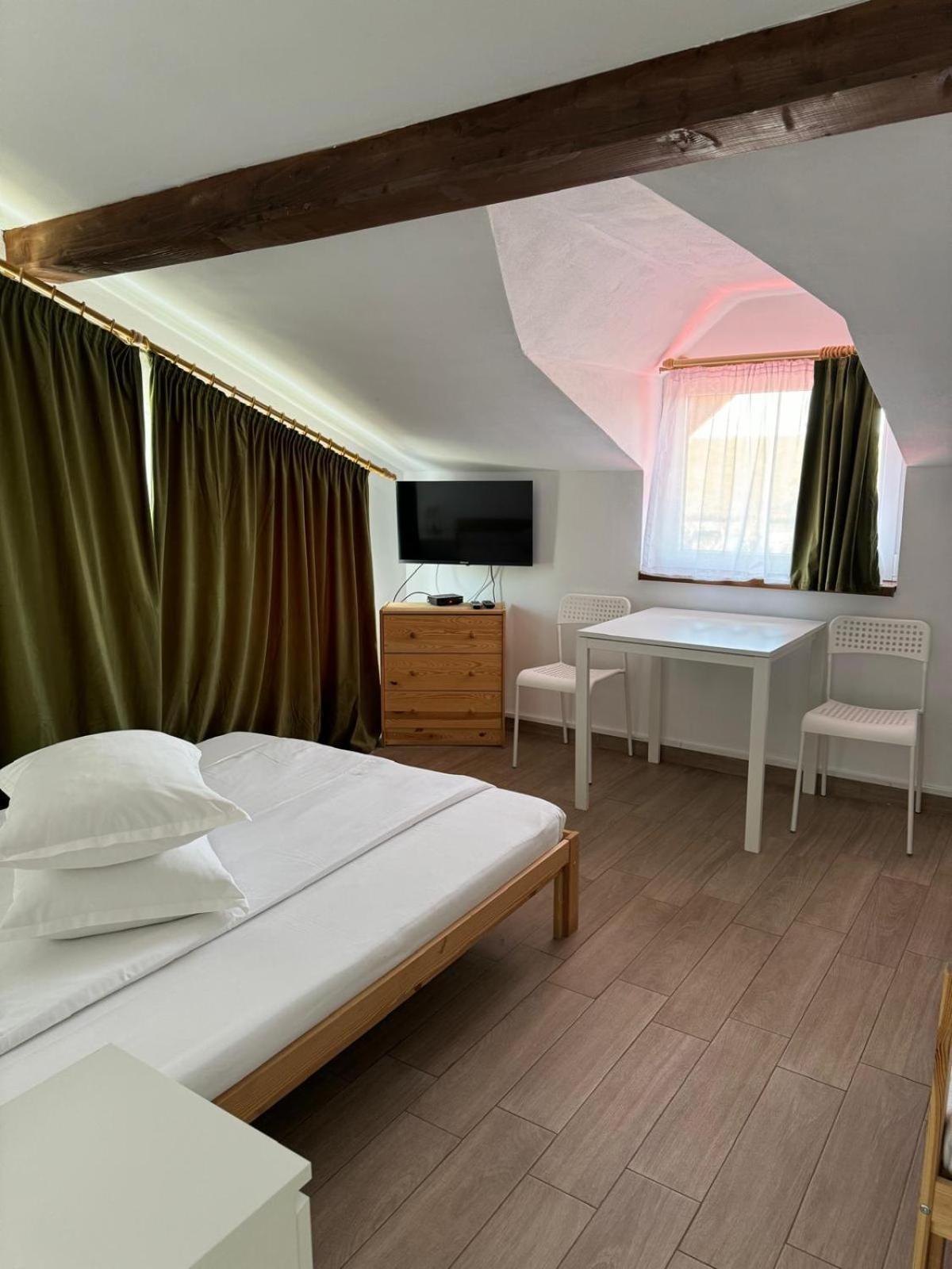 Casa De La Balta Hotel Rieni ภายนอก รูปภาพ